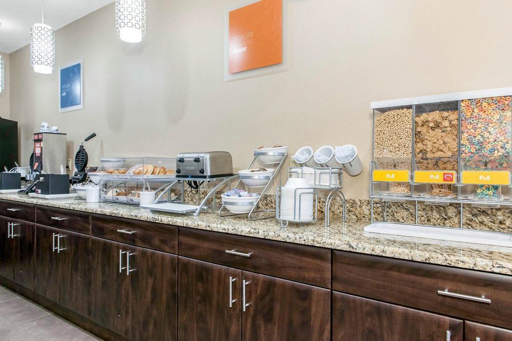 Comfort Suites Terre Haute University Area Εξωτερικό φωτογραφία