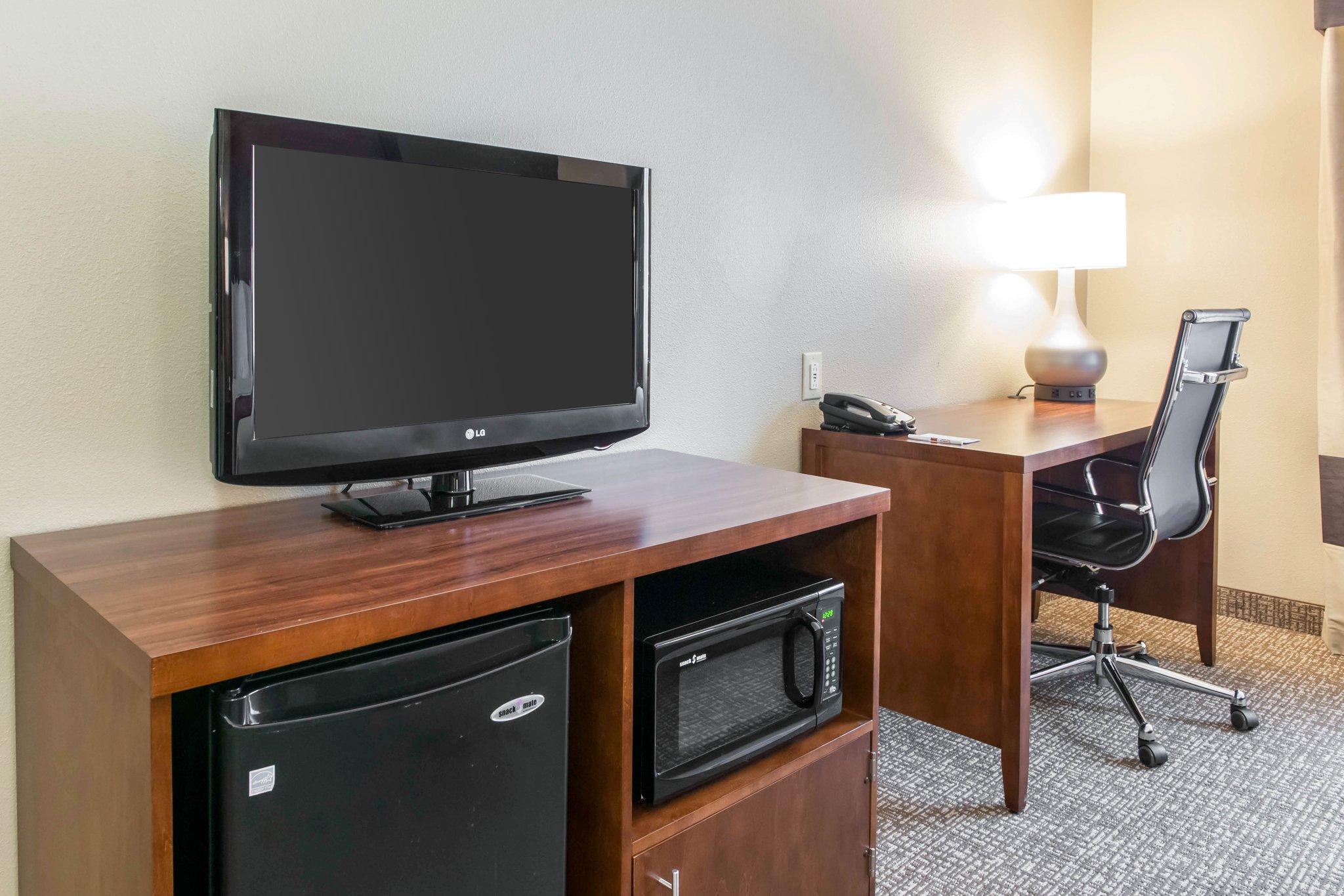 Comfort Suites Terre Haute University Area Εξωτερικό φωτογραφία