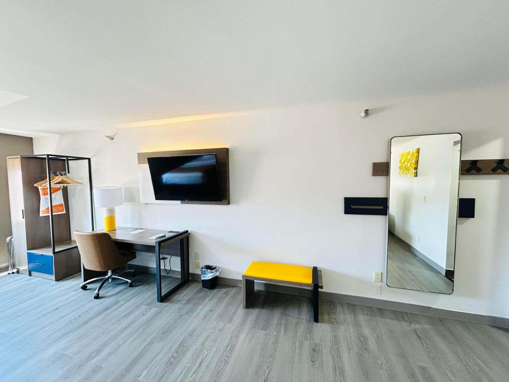 Comfort Suites Terre Haute University Area Εξωτερικό φωτογραφία