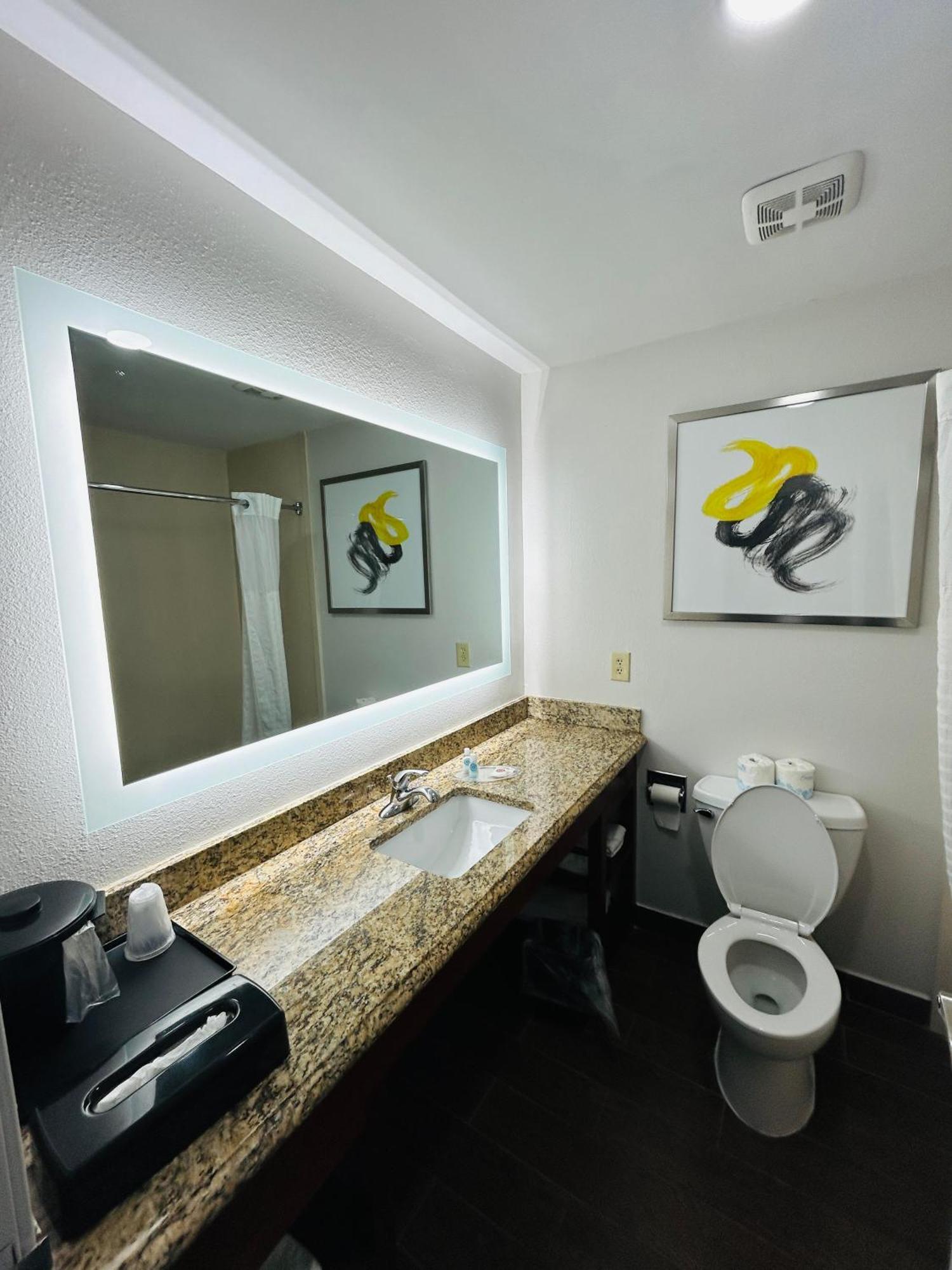 Comfort Suites Terre Haute University Area Εξωτερικό φωτογραφία