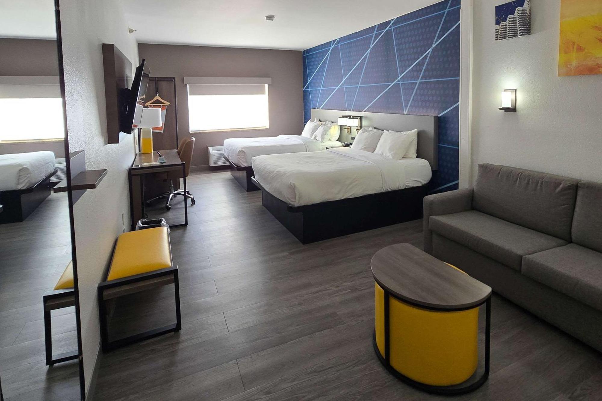 Comfort Suites Terre Haute University Area Εξωτερικό φωτογραφία