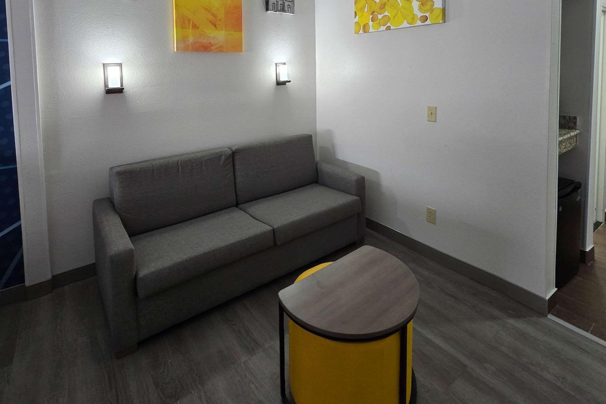 Comfort Suites Terre Haute University Area Εξωτερικό φωτογραφία