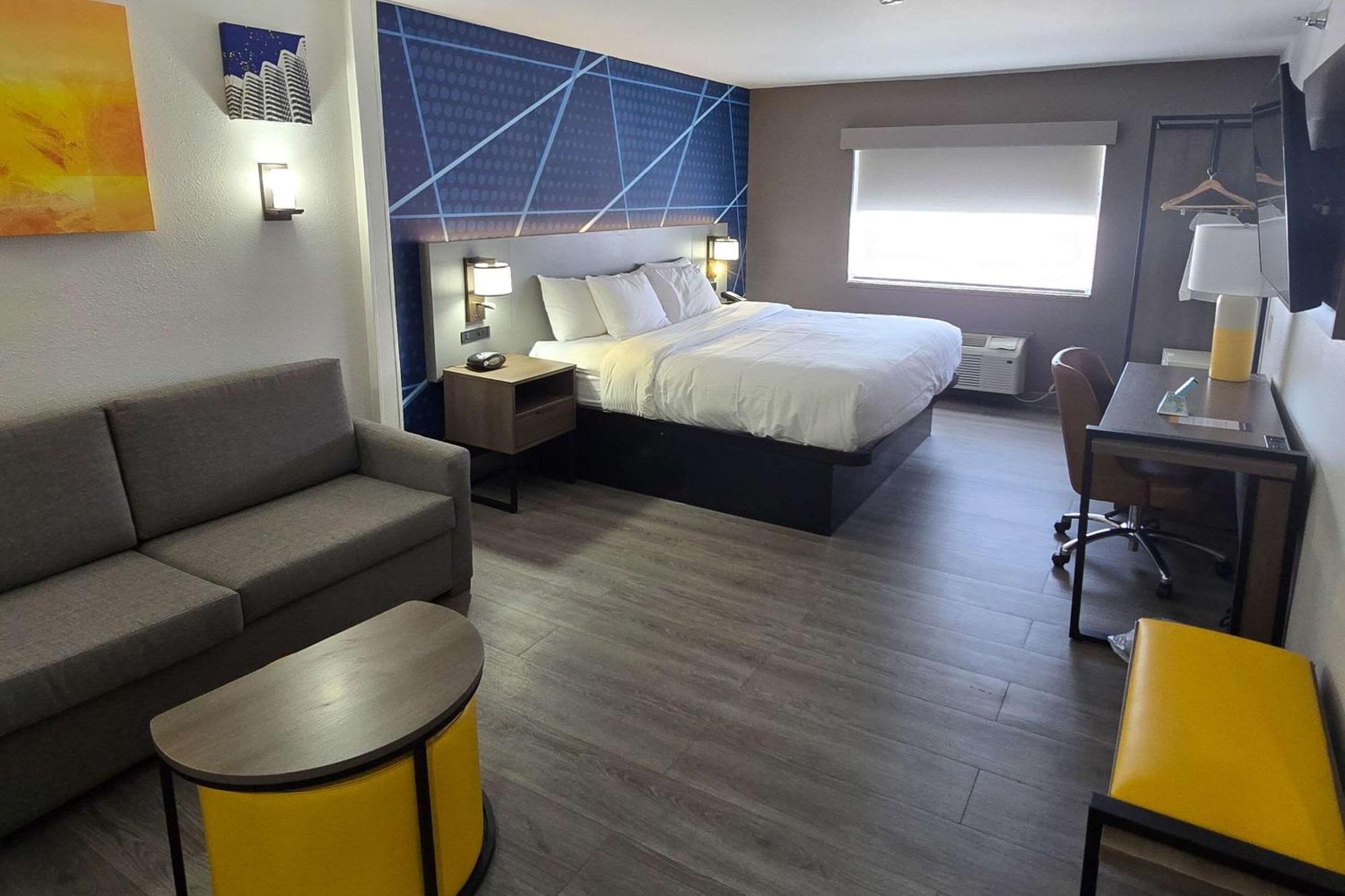 Comfort Suites Terre Haute University Area Εξωτερικό φωτογραφία